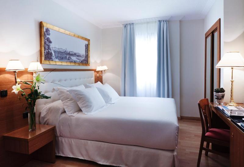 H10 Corregidor Boutique Hotel Sevilla Oda fotoğraf